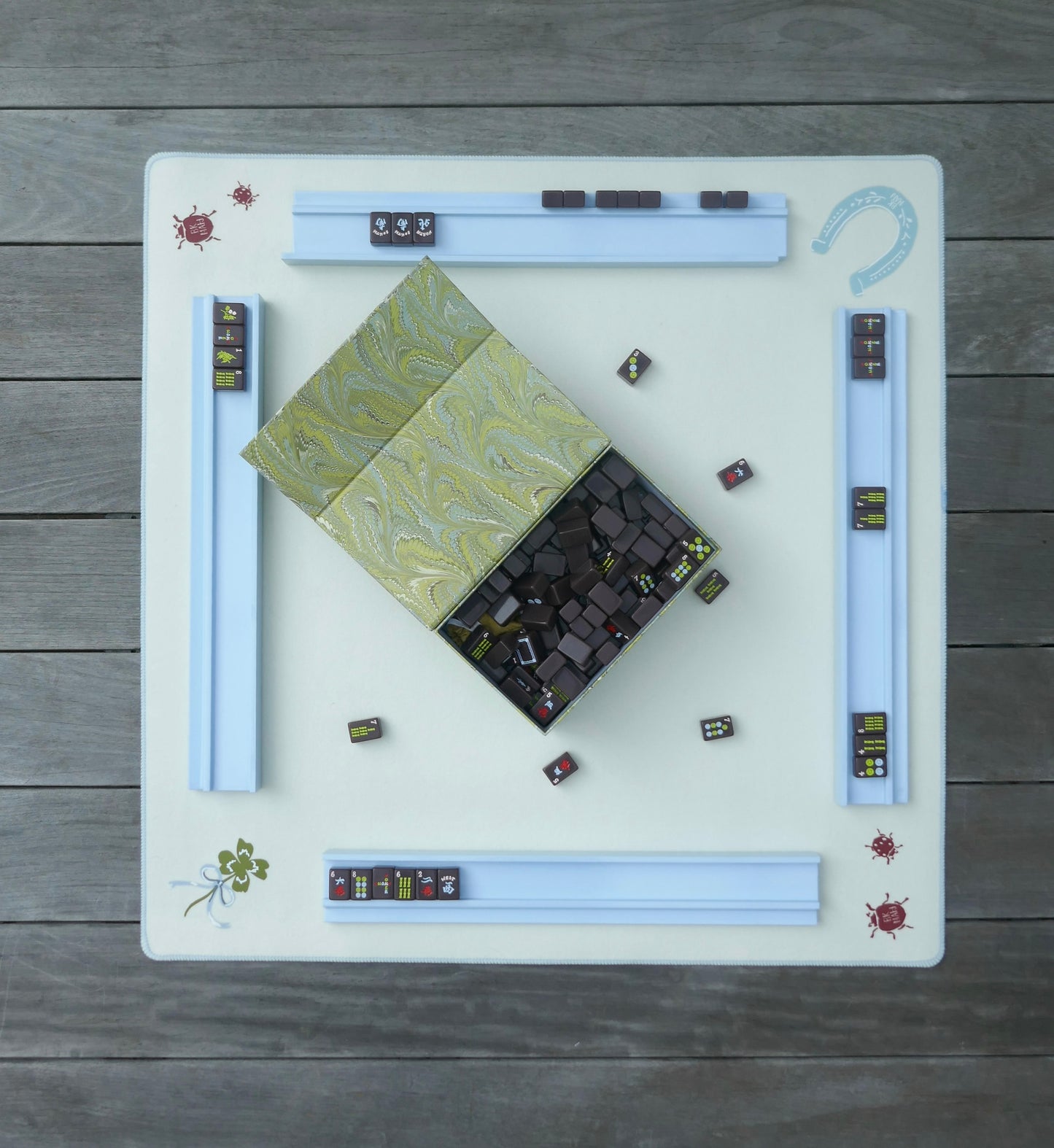 Cream Charm Felt Mahjong Mat