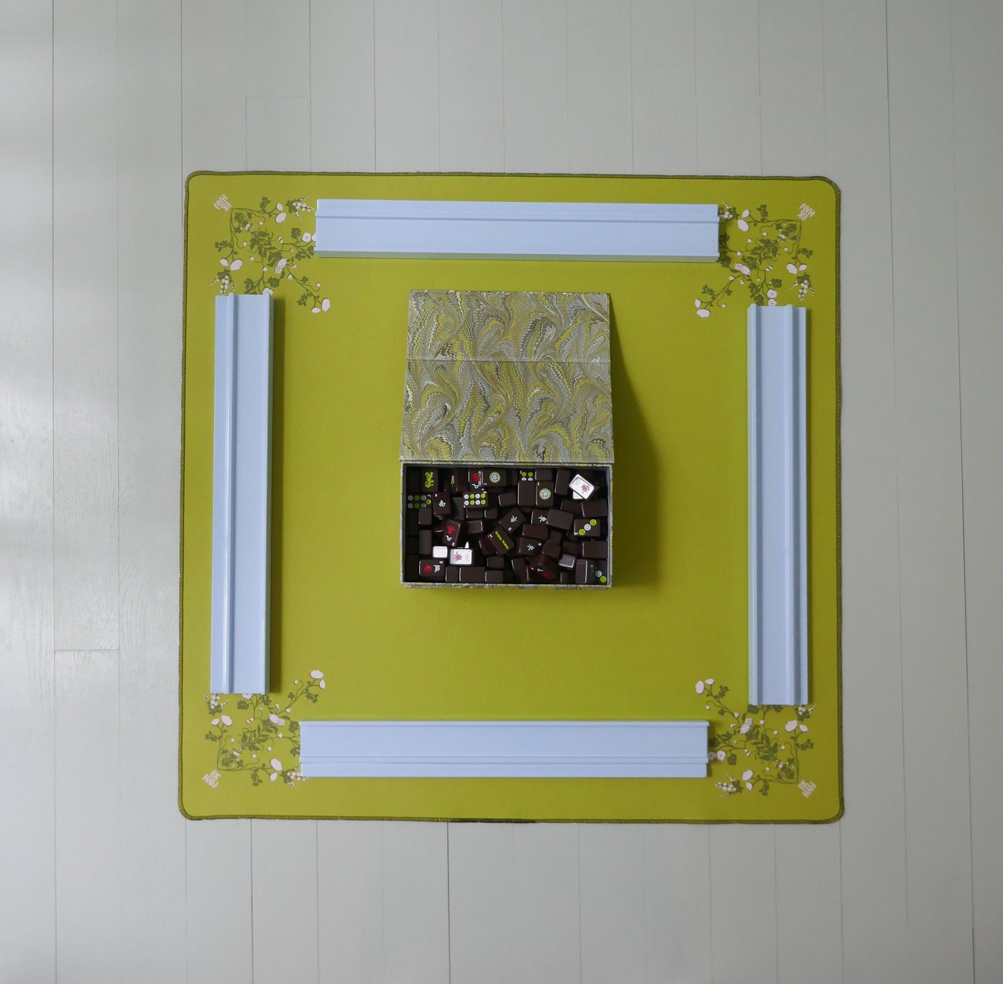Pear Floral Felt Mahjong Mat
