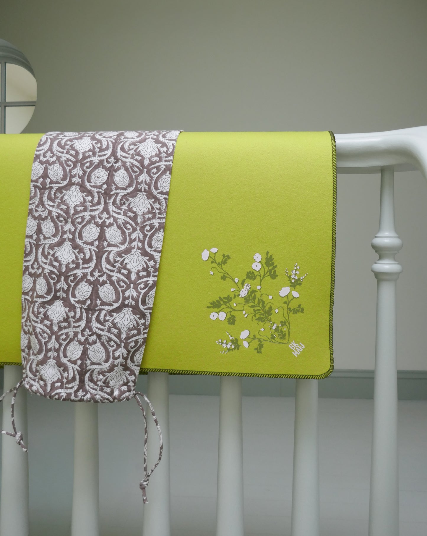 Pear Floral Felt Mahjong Mat