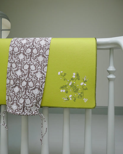 Pear Floral Felt Mahjong Mat